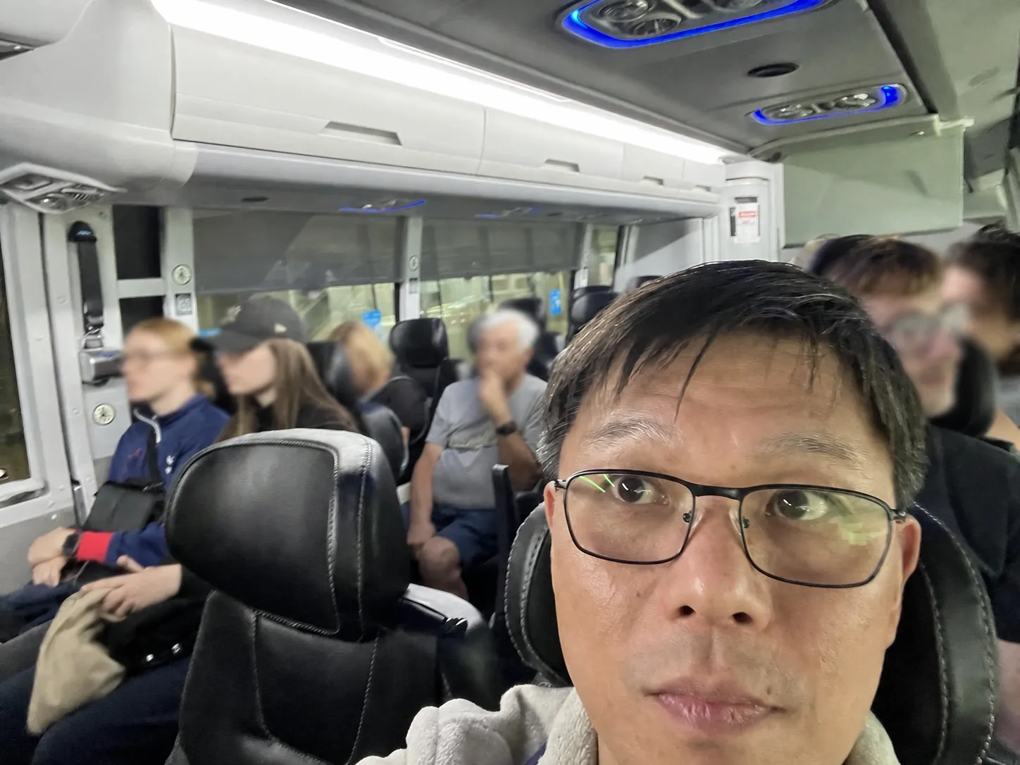 유니언스테이션으로 가는 버스 안