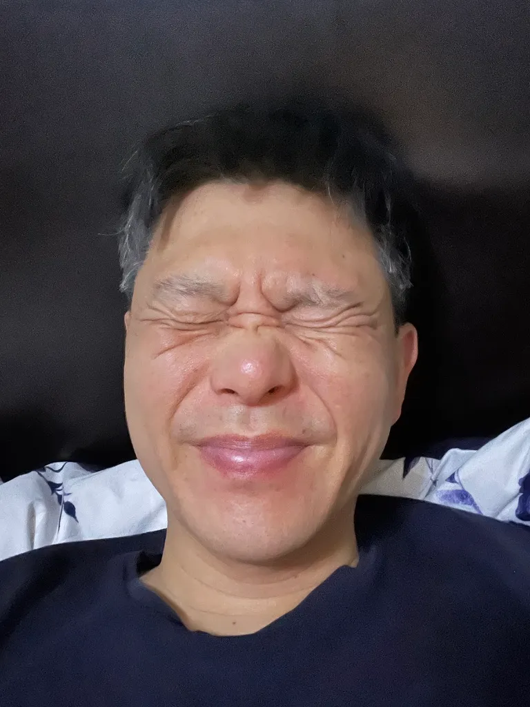 2026년 1월 13일, 양쪽 눈을 비슷하게 찡그릴 수 있었던 날
