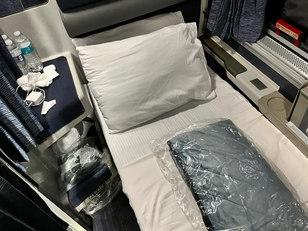 암트랙 침대칸에 마련된 첫날 밤 잠자리