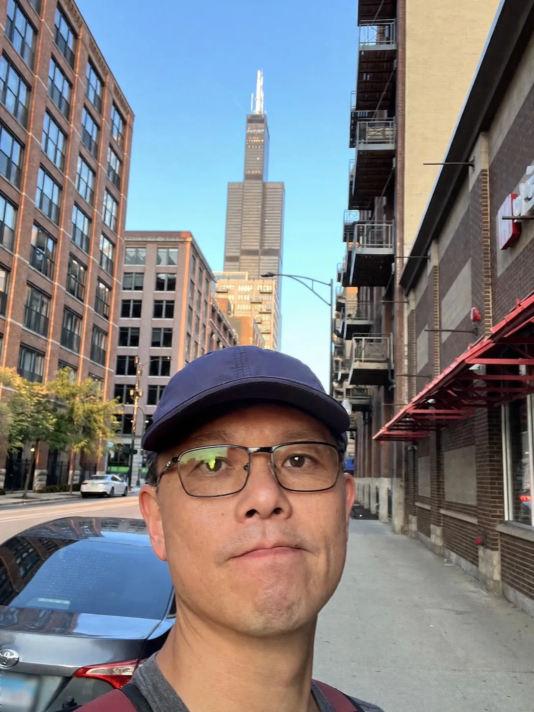시카고 거리에서 올려다본 윌리스 타워, 옛 시어스 타워